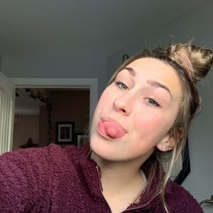 Meet your Posher, Erika